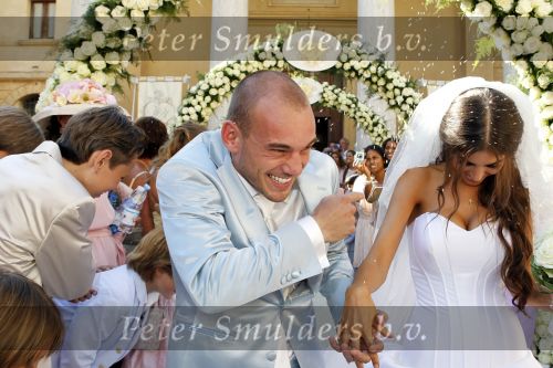 Sienna 17 juli 2010
Yolanthe Cabau v Kasbergen en Wesley Sneijder trouwen in Italie.
Peter Smulders bv