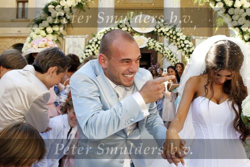 Sienna 17 juli 2010
Yolanthe Cabau v Kasbergen en Wesley Sneijder trouwen in Italie.
Peter Smulders bv