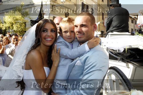 Sienna 17 juli 2010
Yolanthe Cabau v Kasbergen en Wesley Sneijder trouwen in Italie.
Peter Smulders bv