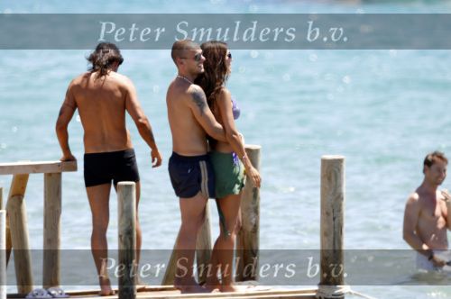 Ibiza 28 juli 2010
Wesley Sneijder en Yolanthe Cabau Sneijder op het strand bij Blue Marlin op hun huwelijksreis. Ze hebben een huis gehuurd op ibiza.
Peter Smulders bv