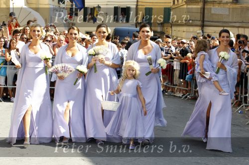 Sienna 17 juli 2010
Yolanthe Cabau v Kasbergen en Wesley Sneijder trouwen in Italie. zussen Yolanthe
Peter Smulders bv