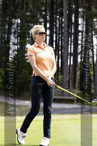 Wassenaar 5 juli 2010
Golfwedstrijd op de Haagsche golfclub voor het goede doel. Zangeres Dominique v Hulst
Peter Smulders bv