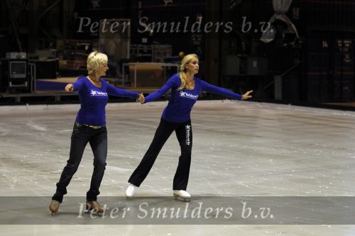 Utrecht 7 september 2010
Zangeres Do ( Dominique v Hulst( gaat in de show van holiday on ice mee doen.
Peter Smulders bv