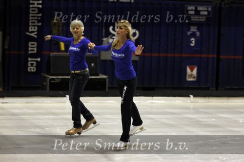 Utrecht 7 september 2010
Zangeres Do ( Dominique v Hulst( gaat in de show van holiday on ice mee doen.
Peter Smulders bv