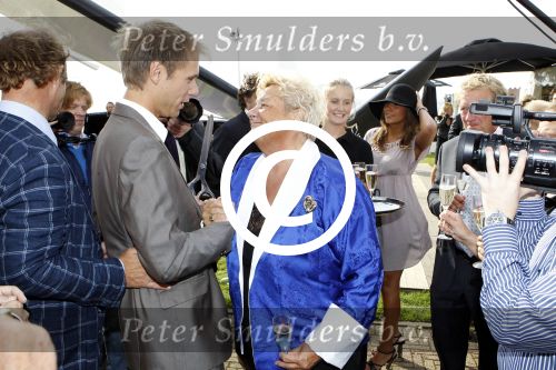 Noordwijk 26 augustus 2011
Opening en VIP avond miljonair summerfair in huis ter Duin. Armin v Buuren met Michiel Mol en Erica Terpstra
Peter Smulders bv