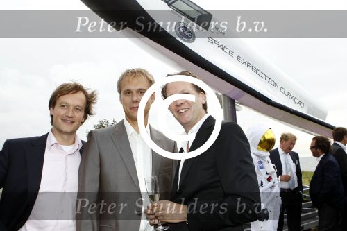 Noordwijk 26 augustus 2011
Opening en VIP avond miljonair summerfair in huis ter Duin. Armin v Buuren met Michiel Mol en Frank Houben
Peter Smulders bv