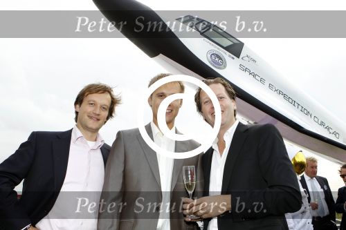 Noordwijk 26 augustus 2011
Opening en VIP avond miljonair summerfair in huis ter Duin. Armin v Buuren met Michiel Mol en Frank Houben
Peter Smulders bv