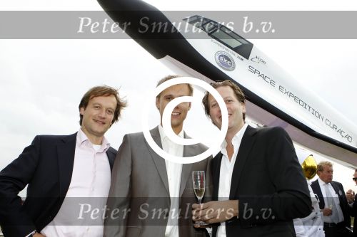 Noordwijk 26 augustus 2011
Opening en VIP avond miljonair summerfair in huis ter Duin. Armin v Buuren met Michiel Mol en Frank Houben
Peter Smulders bv