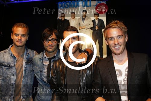 Amsterdam 7 september 2011
Presentatie Cosmopolitman met Jan Kooijman Art Rooijakkers Don Diago en Jim Bakkum.
Peter Smulders bv