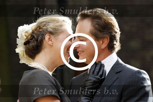 Den haag 11 september 2011
Barry Madlener met zijn vriendin Veronique Haarsma op het binnenhof.
Peter Smulders bv
