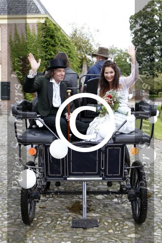 Loenen 27 augustus 2011
Trouwen van Thierry Duval en Belinda Meuldijk in kasteel ter Horst. Zoon Robert en Joshi zijn er natuurlijk bij.
Peter Smulders bv
