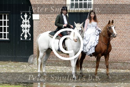 Loenen 27 augustus 2011
Trouwen van Thierry Duval en Belinda Meuldijk in kasteel ter Horst. Zoon Robert en Joshi zijn er natuurlijk bij.
Peter Smulders bv
