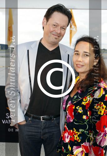 Valkenburg 31 augustus 2011
Premiere Soldaat van Oranje op vliegbasis Valkenburg. Carel Kraayenhof met vrouw
Peter Smulders bv