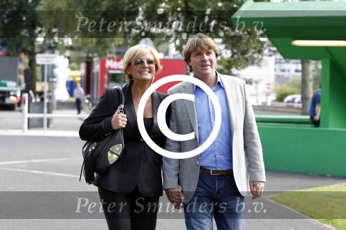 Hilversum 1 september 2011
Najaarspresentatie van de publieke omroep op het mediapark. Caroline Tensen en partner Peter Gallas
Peter Smulders bv
