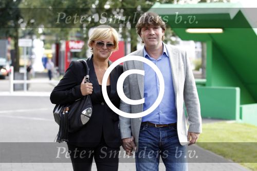 Hilversum 1 september 2011
Najaarspresentatie van de publieke omroep op het mediapark. Caroline Tensen en partner Peter Gallas
Peter Smulders bv