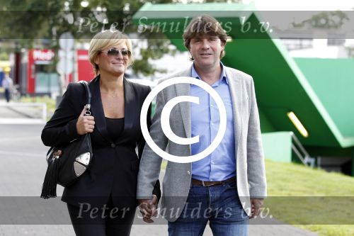 Hilversum 1 september 2011
Najaarspresentatie van de publieke omroep op het mediapark. Caroline Tensen en partner Peter Gallas
Peter Smulders bv
