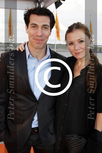 Valkenburg 31 augustus 2011
Premiere Soldaat van Oranje op vliegbasis Valkenburg. Oren Schrijver met Celine Purcell
Peter Smulders bv