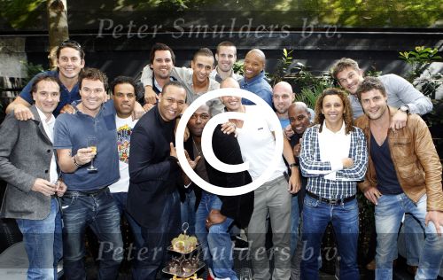 Amsterdam 5 september 2011
Dad\'s moment bij Dr Fish. met oa Koertjan de Bruijn Casper Burgi Yes R Manuel Venderbos Sergio Zaandam en Jeffrey Spalder
Peter Smulders bv
