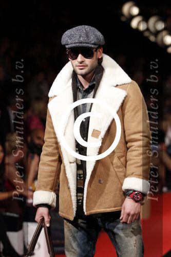 Vianen 15 september 2011
Modeshow Mix &Match van Danie Bles bij Miele.
Peter Smulders bv
