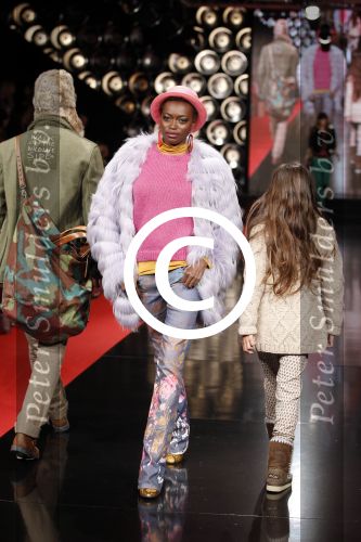 Vianen 15 september 2011
Modeshow Mix &Match van Danie Bles bij Miele.
Peter Smulders bv