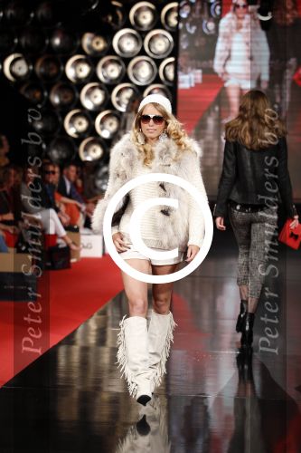 Vianen 15 september 2011
Modeshow Mix &Match van Danie Bles bij Miele.
Peter Smulders bv