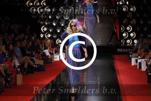 Vianen 15 september 2011
Modeshow Mix &Match van Danie Bles bij Miele.
Peter Smulders bv