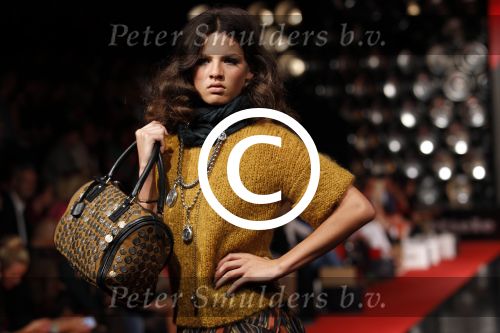 Vianen 15 september 2011
Modeshow Mix &Match van Danie Bles bij Miele.
Peter Smulders bv
