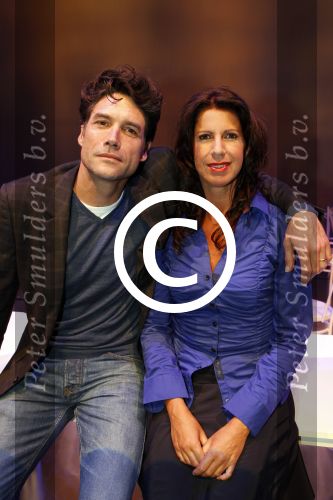 Amsterdam 5 september 2011
Presentatie when Harry met Sally in de meervaart met Isa Hoes Daniel Boissevain Sytske v d Ster Ad Knippels Margreet Boersbroek en Rein Hofman.
Peter Smulders bv