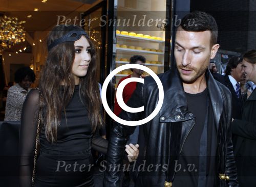 Amsterdam 5 september 2011
Premiere double trouble in tuschinski. Dj Don Diablo met vriendin
Peter Smulders bv