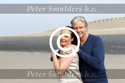 Groet 9 september 2011
Dries en Honoria Roelvink zijn vandaag precies 1 jaar getrouwd en gaan lekker wandelen op het strand.
Peter Smulders bv
