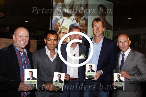 Utrecht 12 september 2011
Presentatie boek Hans v Breukelen in stadion Galgenwaard. Berry v Aerle Edwin v d Sar Giovanni v Bronkhorst en Jan v Halst
Peter Smulders bv