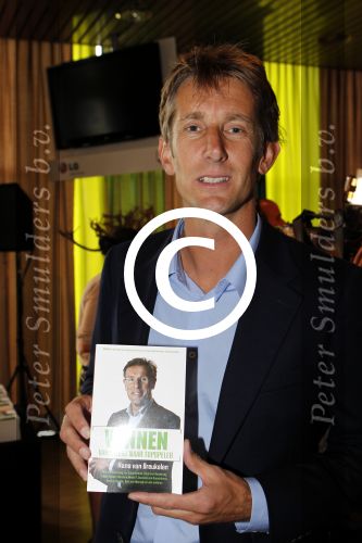 Utrecht 12 september 2011
Presentatie boek Hans v Breukelen in stadion Galgenwaard. Edwin v d Sar
Peter Smulders bv