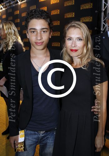 Amsterdam 5 september 2011
Premiere double trouble in tuschinski. Elle v Rijn met zoon
Peter Smulders bv