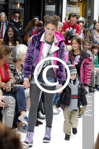Amsterdam 4 september 2011
Grazia PC Catwalk op de pc hooftstraat. 
Emma Krajicek