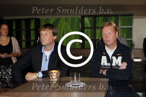 Utrecht 12 september 2011
Presentatie boek Hans v Breukelen in stadion Galgenwaard. Erwin en Ronald Koeman
Peter Smulders bv