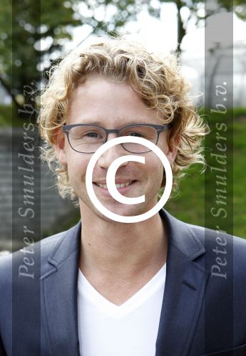 Hilversum 1 september 2011
Najaarspresentatie van de publieke omroep op het mediapark. Ewout Genemans
Peter Smulders bv