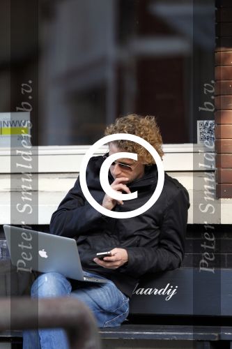 Amsterdam 15 september 2011
Ewout Genemans met Apple lap top op terras.
Peter Smulders bv