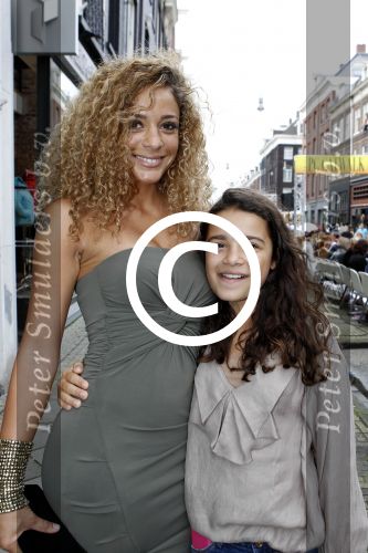 Amsterdam 4 september 2011
Grazia PC Catwalk op de pc hooftstraat. Fajah Lourens met dochter
Peter Smulders bv