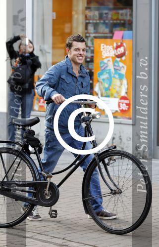 Amsterdam 5 september 2011
Filemon Wesselink op de fiets in adam.
Peter Smulders bv