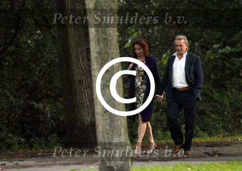 Amsterdam 12 september 2011
Hans Breukhoven hand in hand met Marian Mudder onderweg naar restaurant.
Peter Smulders bv