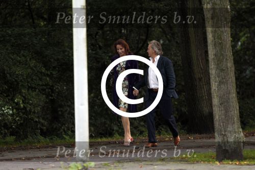 Amsterdam 12 september 2011
Hans Breukhoven hand in hand met Marian Mudder onderweg naar restaurant.
Peter Smulders bv