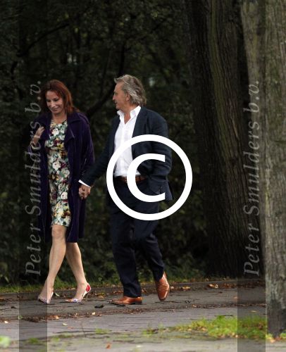Amsterdam 12 september 2011
Hans Breukhoven hand in hand met Marian Mudder onderweg naar restaurant.
Peter Smulders bv