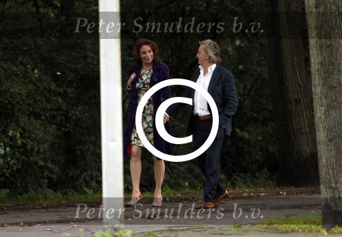 Amsterdam 12 september 2011
Hans Breukhoven hand in hand met Marian Mudder onderweg naar restaurant.
Peter Smulders bv