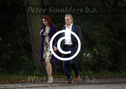 Amsterdam 12 september 2011
Hans Breukhoven hand in hand met Marian Mudder onderweg naar restaurant.
Peter Smulders bv