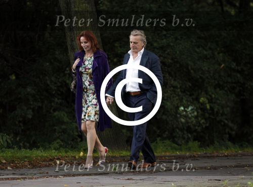 Amsterdam 12 september 2011
Hans Breukhoven hand in hand met Marian Mudder onderweg naar restaurant.
Peter Smulders bv
