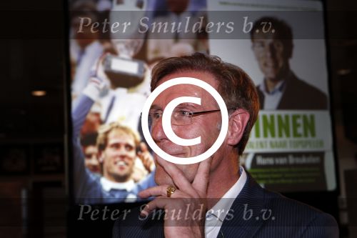 Utrecht 12 september 2011
Presentatie boek Hans v Breukelen in stadion Galgenwaard.
Peter Smulders bv