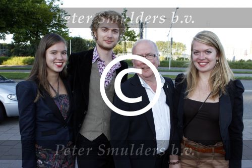 Amsterdam 15 augustus 2011
Premiere circus Renz in Amsterdam. Harry Slinger met kinderen
Peter Smulders bv
