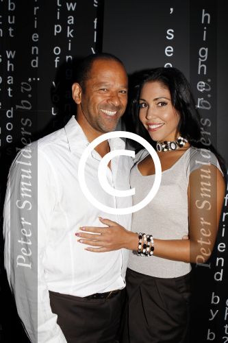 Amsterdam 22 augustus 2011
Verjaardagsfeestje Kim Feenstra in club air. Hind met vriend
Peter Smulders bv