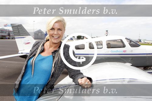 Rotterdam 15 augustus 2011
Presentatie nieuwe rtl programma Zie ze vliegen met oa Carlo Boszhard Gordon en Irene Moors op vliegveld Rotterdam Den Haag.
Peter Smulders bv