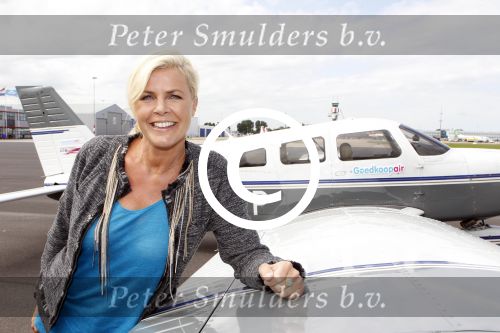 Rotterdam 15 augustus 2011
Presentatie nieuwe rtl programma Zie ze vliegen met oa Carlo Boszhard Gordon en Irene Moors op vliegveld Rotterdam Den Haag.
Peter Smulders bv